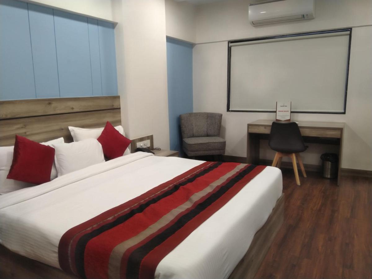 Hotel Indus Inn Pune Exteriör bild